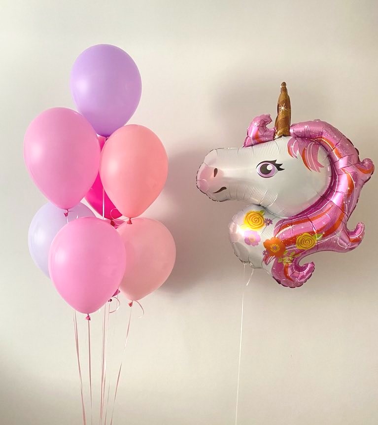 Bukiet w kolorze różowym oraz fioletowym z jednorożcem