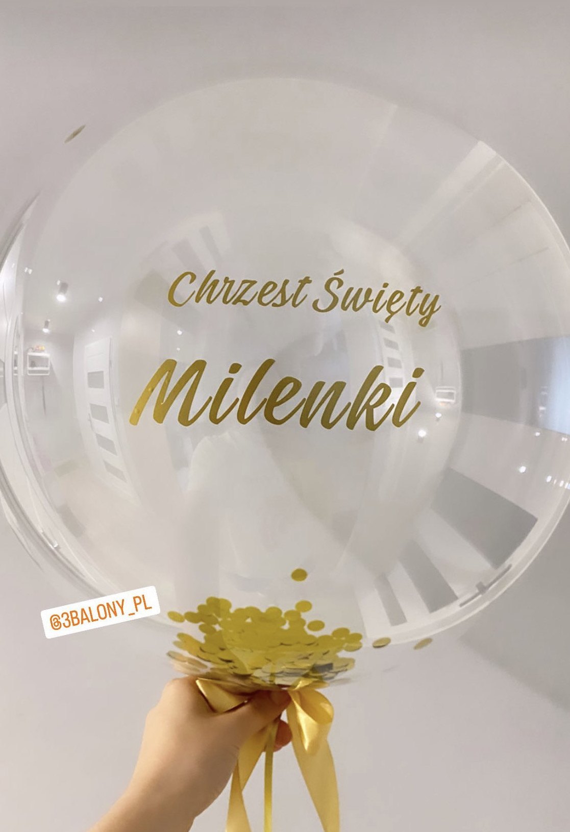 Balon z napisem wypełniony konfetti