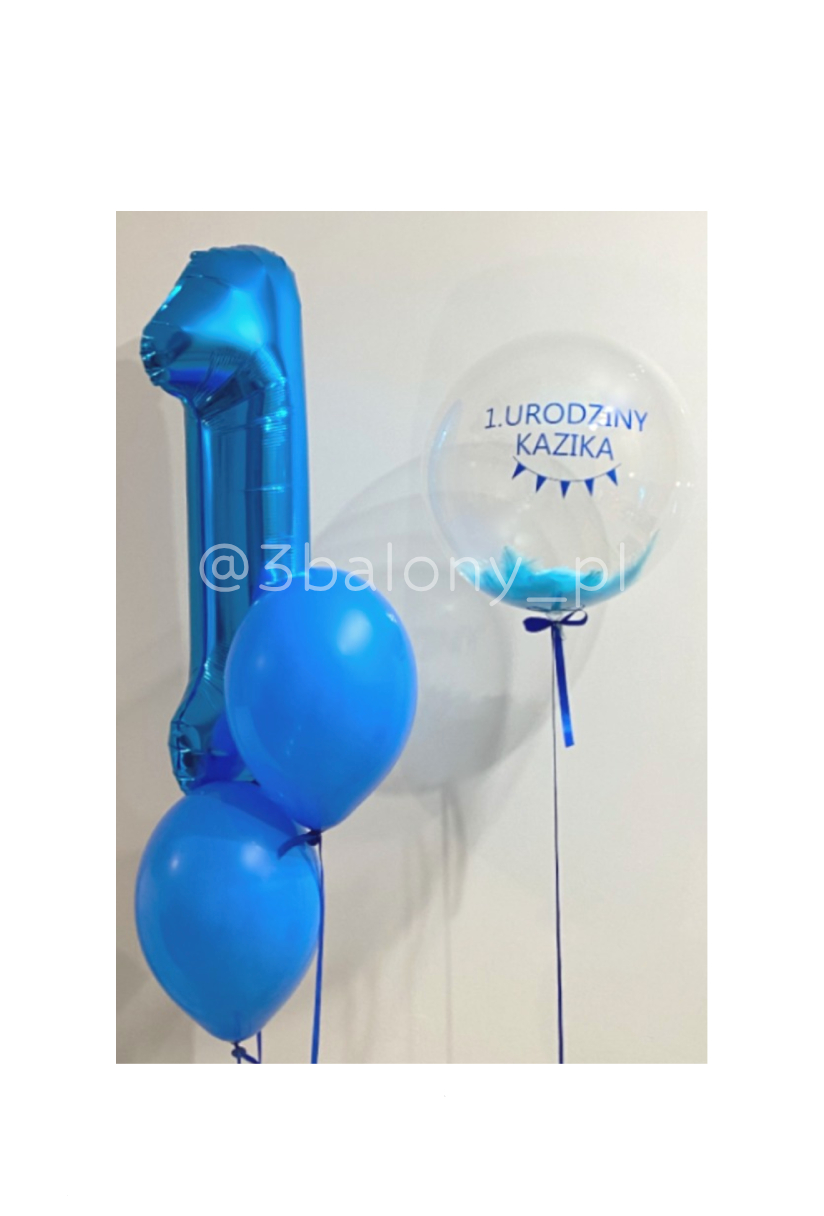 Balony w niebieskim kolorze z balonem wypełnionym piórkami
