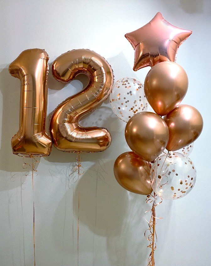 Bukiet w kolorze różowe złoto z cyfrą 12