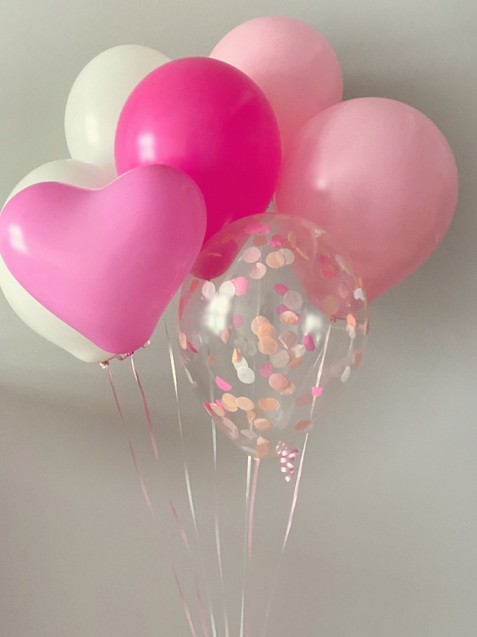 Bukiet w różowo białym kolorze z helem