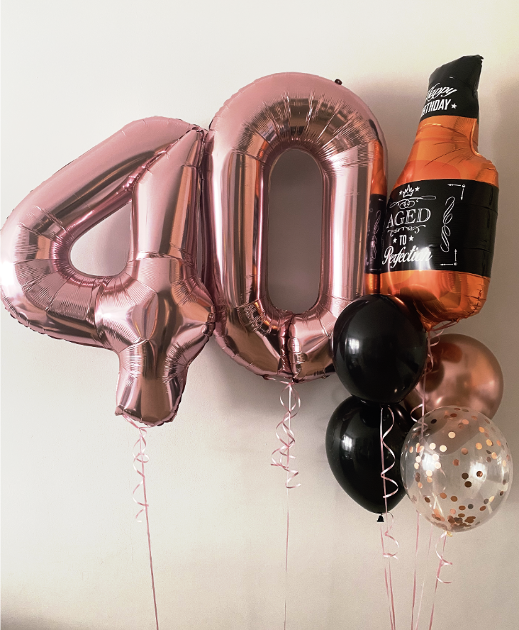 Cyfry 4 i 0 w kolorze gold rose z balom whisky