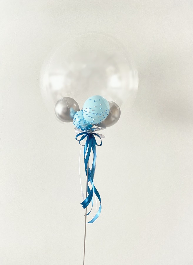 Balon przezroczysty wypełniony małymi balonami