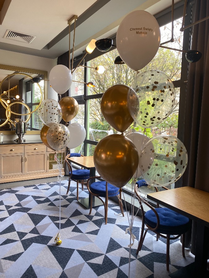 Dwa bukiety balonowe ze złotym napisem