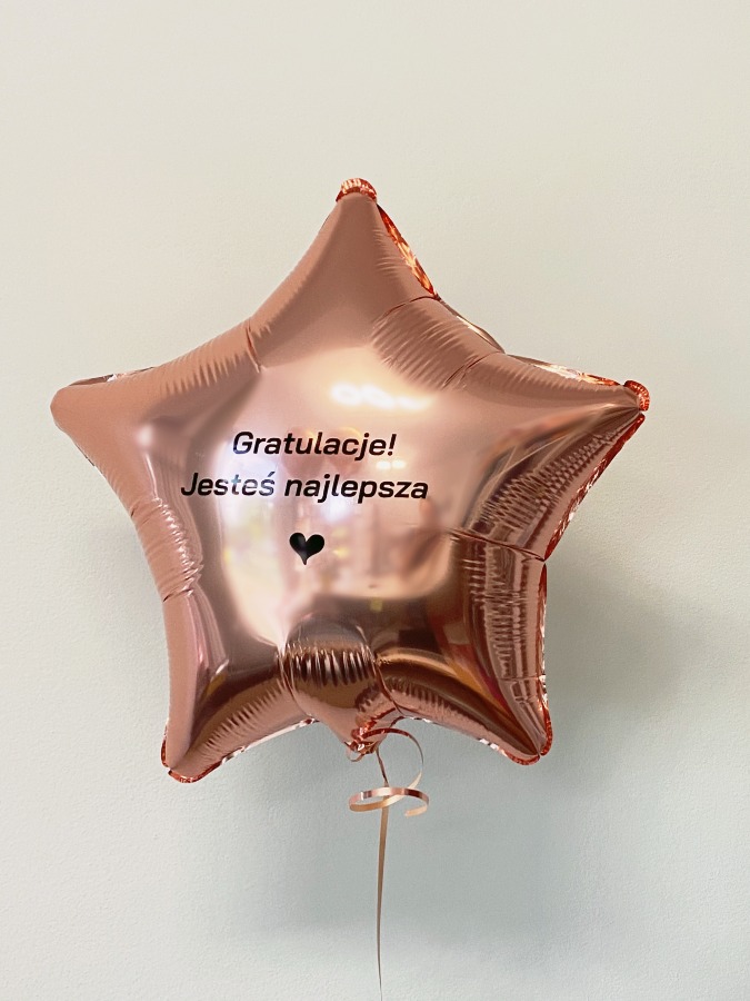 Balon foliowy gwiazdka rose gold z czarnym napisem Gratulacje