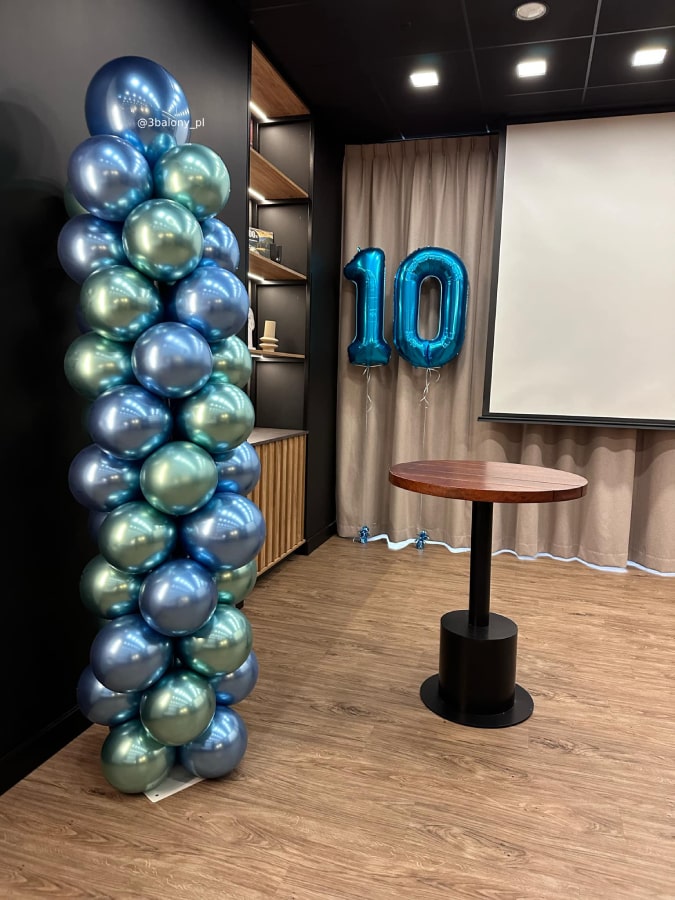 Stojak balonowy w dwóch kolorach + balon cyfra z helem