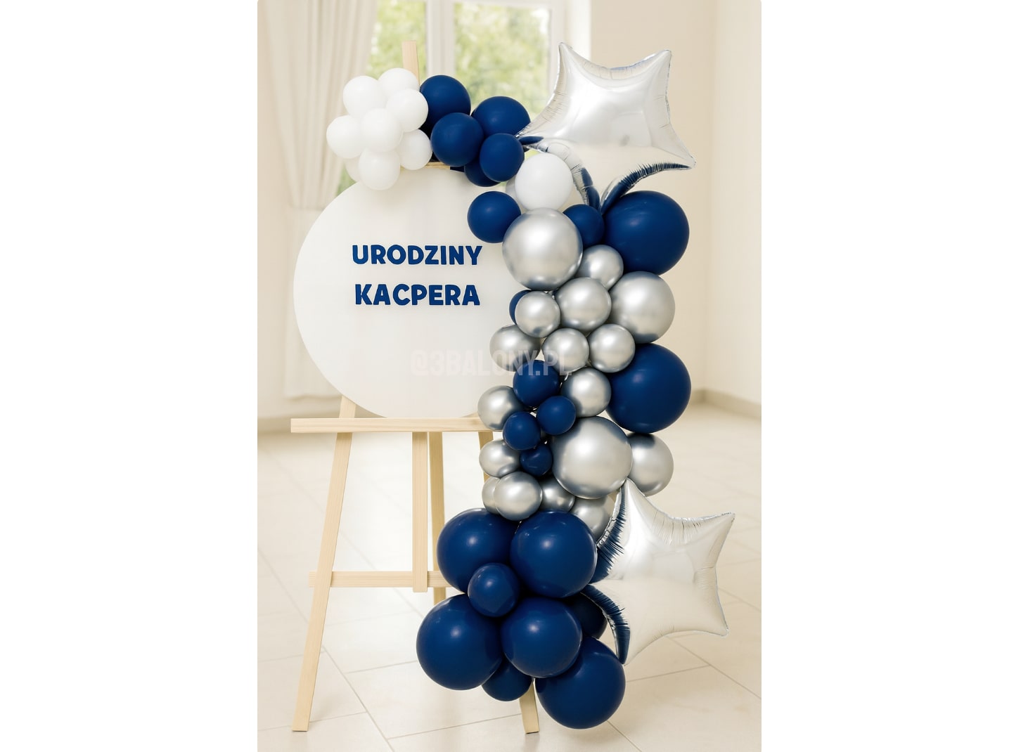 Sztaluga z napisem indywidualnym udekorowana balonami w trzech kolorach + gwiazdki