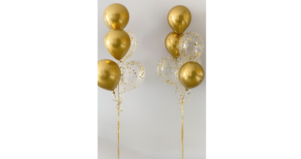 Dwa bukiety balonowe w złotym kolorze z konfetti